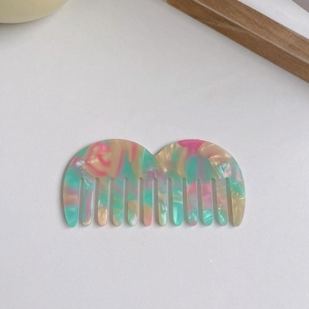 Block M Shaped Hair Comb In Colorful Pattern